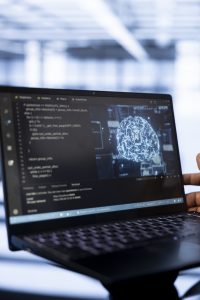 Read more about the article AI Watermark dan Konten Sintetis: Cara Membedakan Karya Asli dan Buatan AI